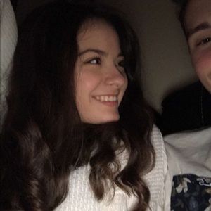 Meet your Posher, Adriana